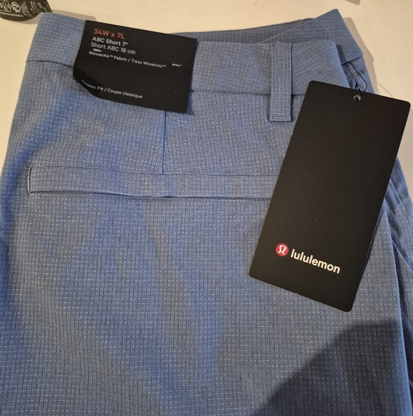 Lululemon Classic Fit 7" Shorts - Picture 2 of 8